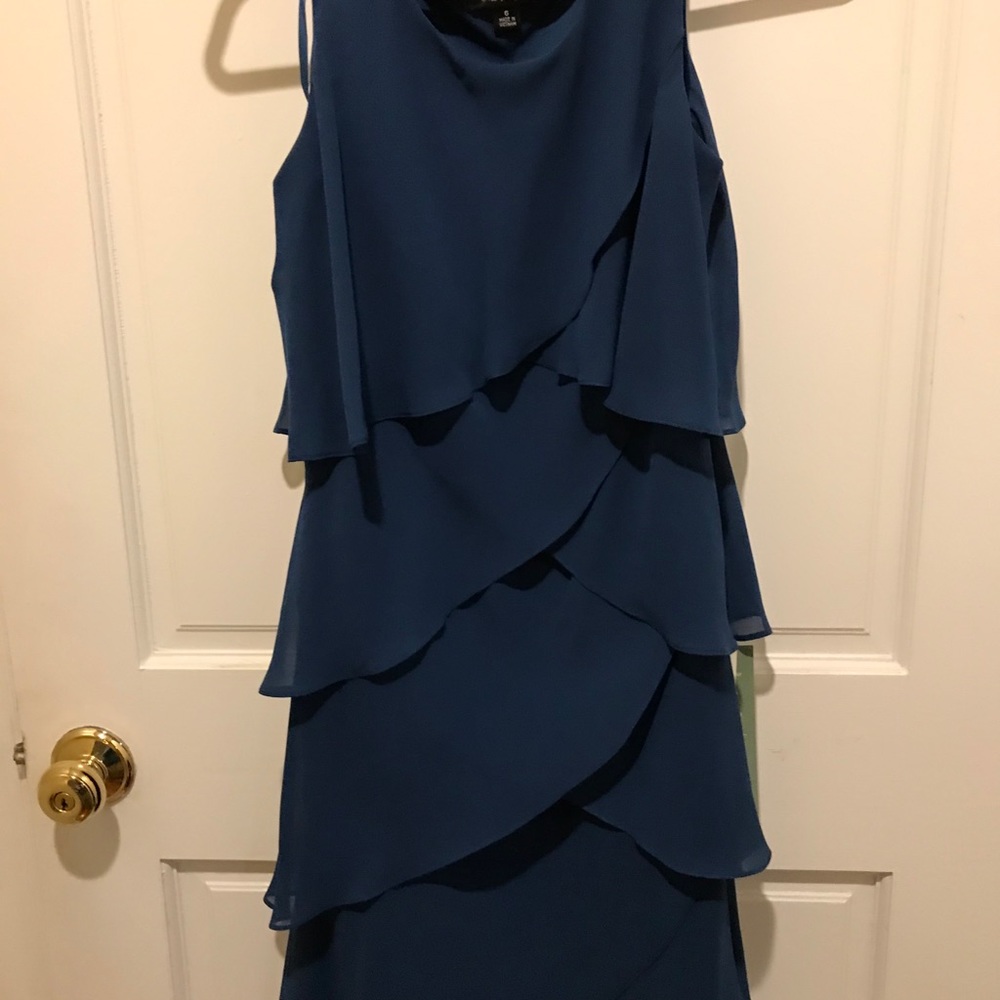Dress - Picture 4 of 5